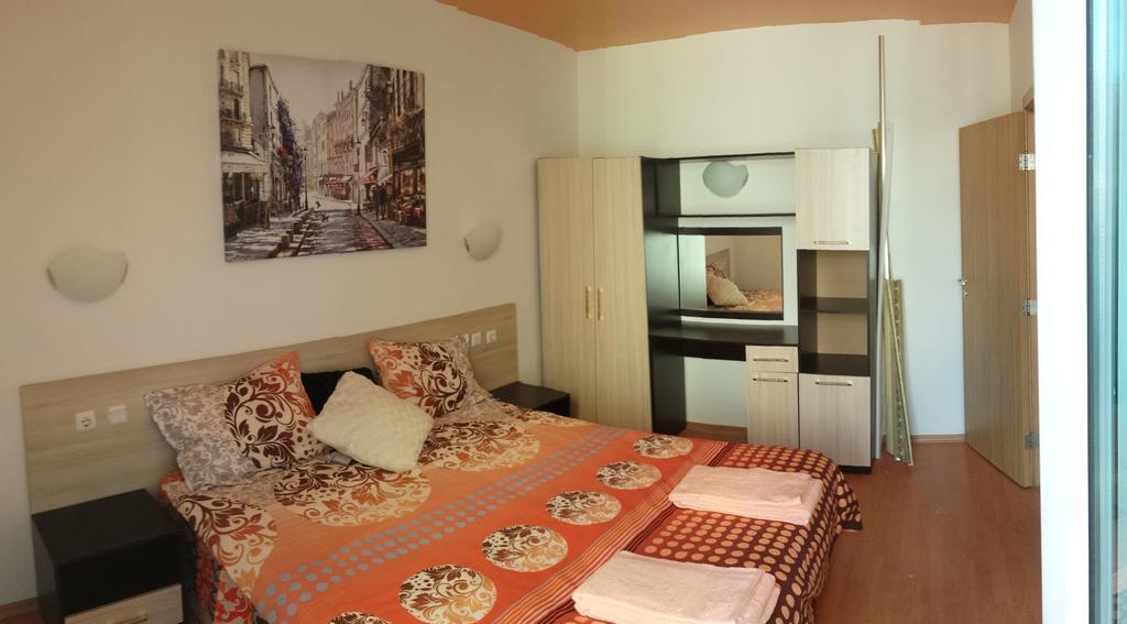 Pollo Resort Mikosta Apartments Pantai Sunny Luaran gambar